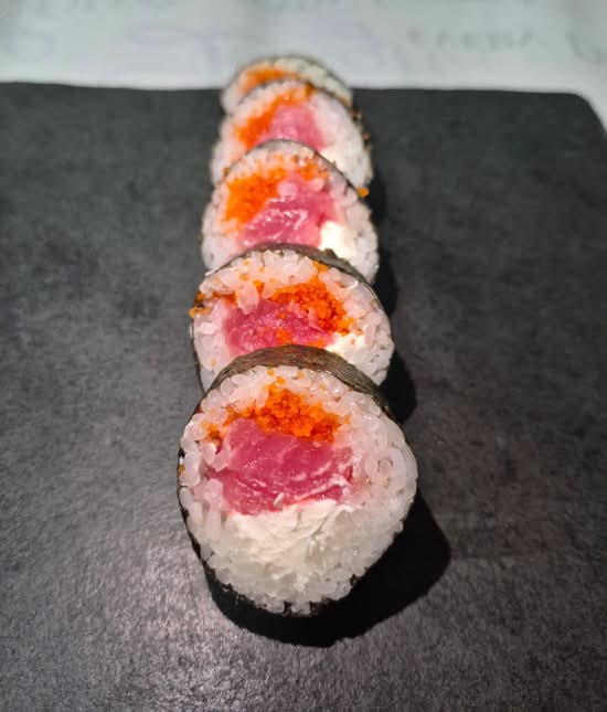 BIG MAGURO MAKI